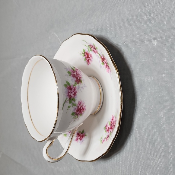 Colclough Teacup and Saucer - Picture 2 of 6